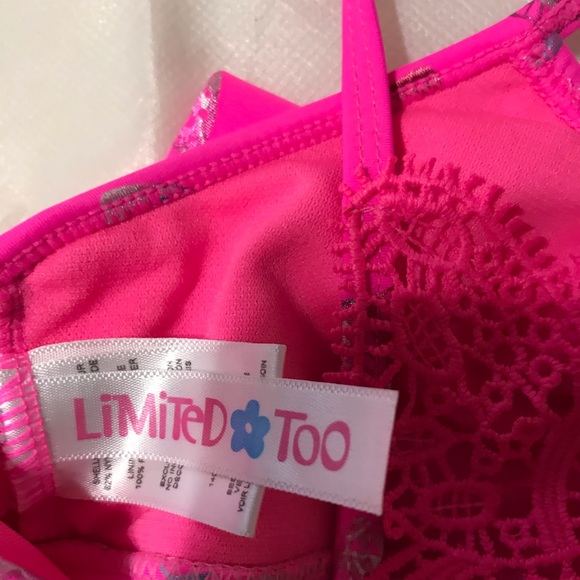 Swimsuit - Picture 4 of 5